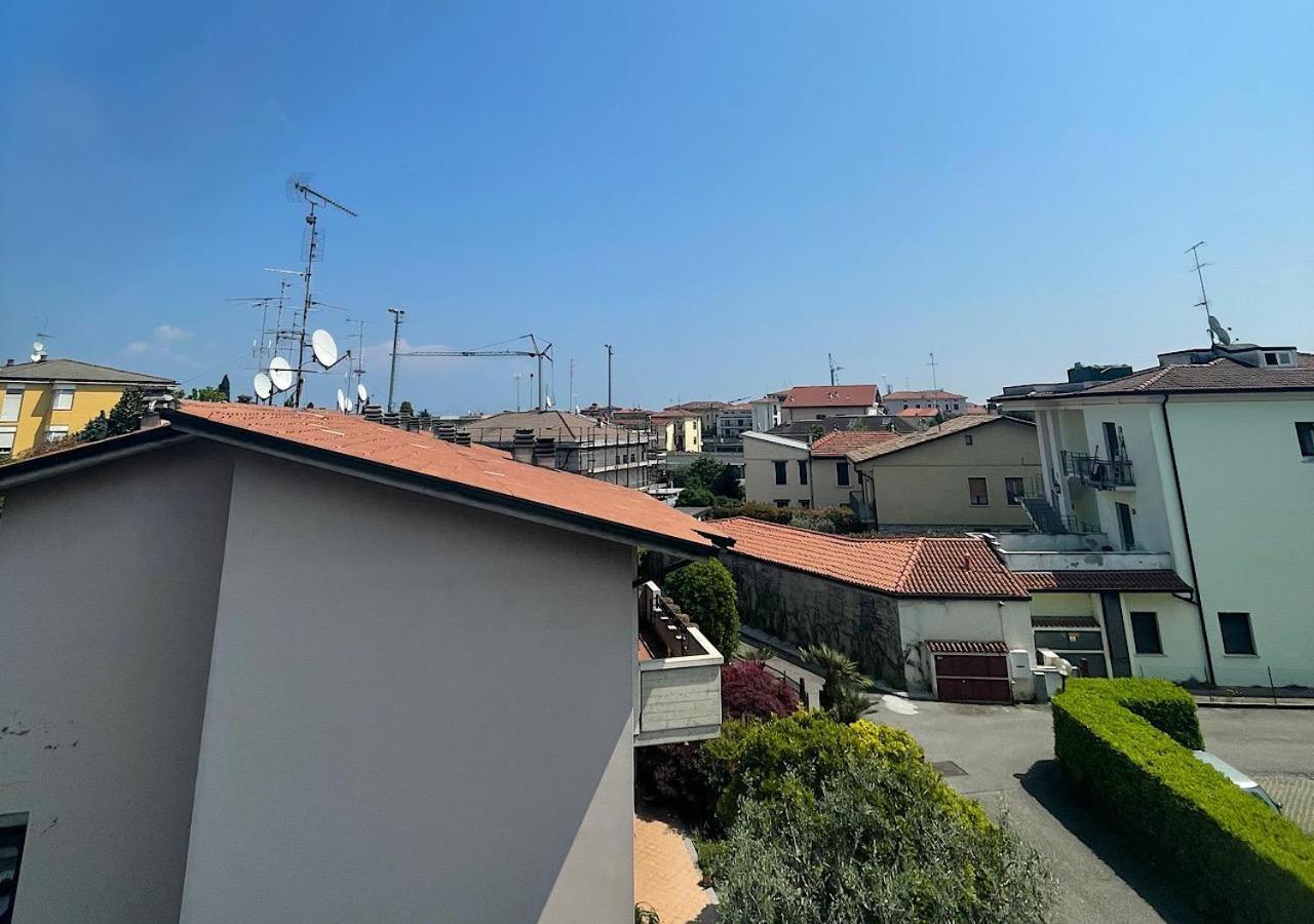 La Magnolia Apartaments IV Tulip Desenzano del Garda Exterior foto